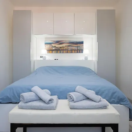 Apartman Free Netflix & Wifi Perla Trieszt