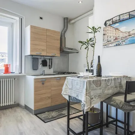 Free Netflix & Wifi Perla